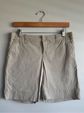London Jean by VS Chino Stretch Khaki 8.5” Inseam Shorts Women’s Size 6